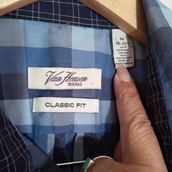 Van Heusen classic fit short sleeve button down with checkerboard pattern - Picture 6 of 8
